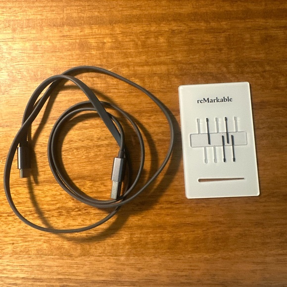 Remarkable 2 - Picture 4 of 6